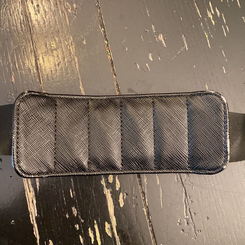 Rareform Maya Cross-Body - Picture 7 of 16